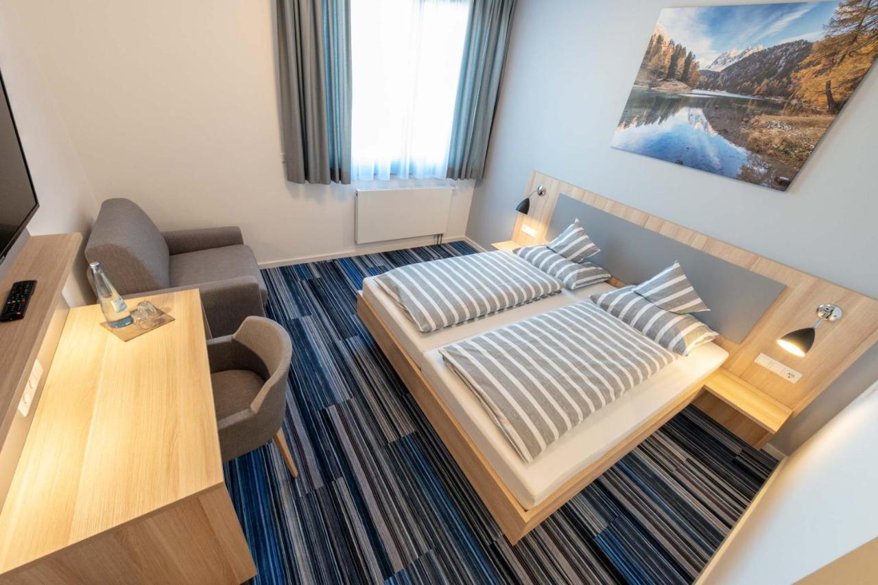 Hotel Lumi Friburgo in Brisgovia Esterno foto